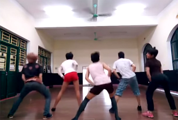 แดนเซอร์ลาวโคฟเวอร์ เพลง เห็นนางเงียบ ๆ แซ่บเวอร์