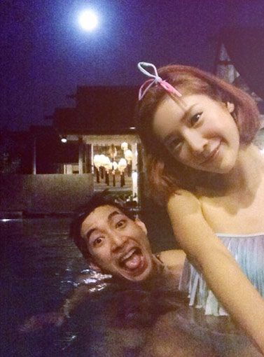 แตงโม โชว์ชุดว่ายน้ำสีสันสดใส เที่ยวพัทยากับ โตโน่