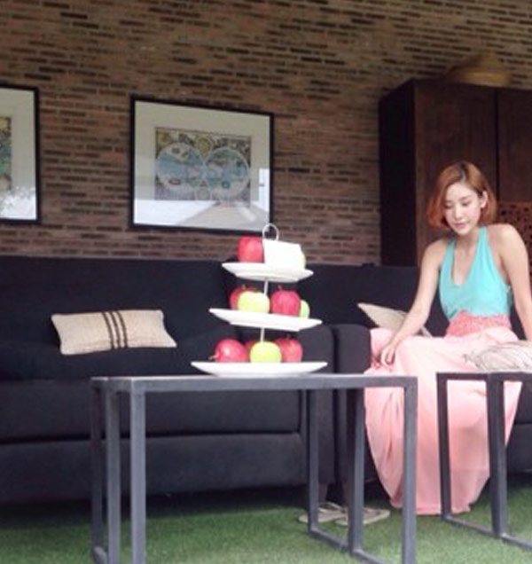 แตงโม โชว์ชุดว่ายน้ำสีสันสดใส เที่ยวพัทยากับ โตโน่