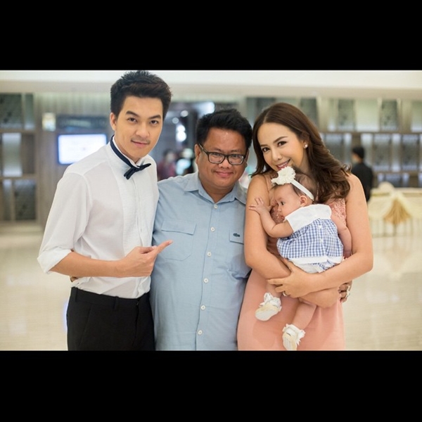 บอล เชิญยิ้ม แต่งงานแฟนสาว ยูริ สุกานดา ชุดเจ้าสาวสวยอลังมาก