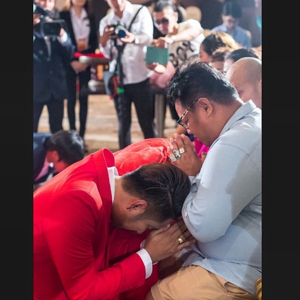 บอล เชิญยิ้ม แต่งงานแฟนสาว ยูริ สุกานดา ชุดเจ้าสาวสวยอลังมาก