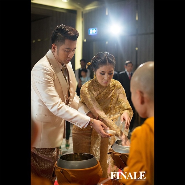 บอล เชิญยิ้ม แต่งงานแฟนสาว ยูริ สุกานดา ชุดเจ้าสาวสวยอลังมาก