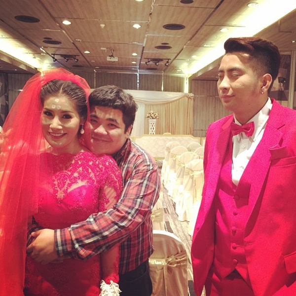 บอล เชิญยิ้ม แต่งงานแฟนสาว ยูริ สุกานดา ชุดเจ้าสาวสวยอลังมาก