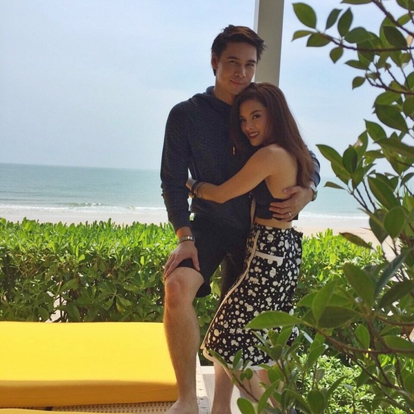 พลอย เฌอมาลย์ ลีเดีย เผยแผ่นหลังเนียนสวย เที่ยวทะเลสมุย