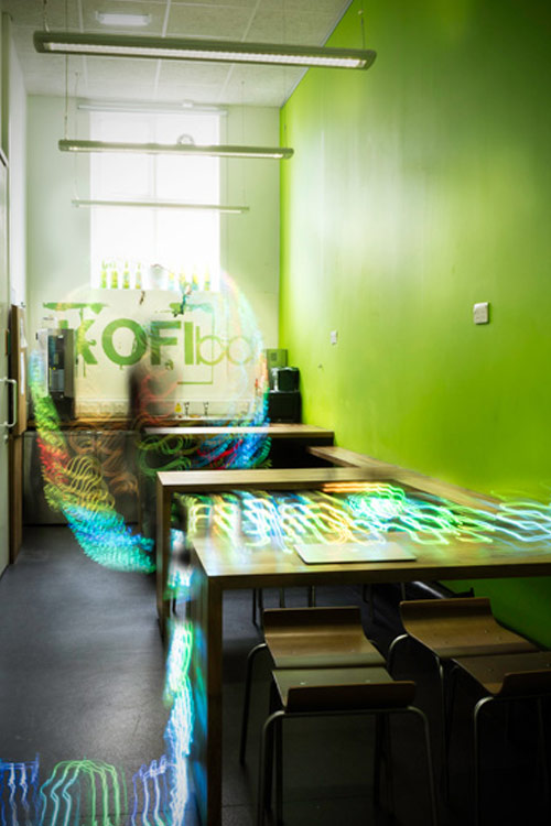 เจ๋งไปเลย ภาพถ่ายคลื่น wi-fi ยลโฉมคลื่นที่จับต้องไม่ได้ผ่านสีสัน 