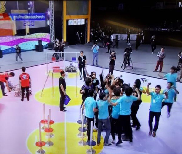 ม.ธุรกิจบัณฑิตย์ เจ๋ง คว้าแชมป์หุ่นยนต์ ABU สมัยที่ 6