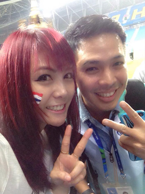 น้องเฟย์ สาวน้อยผมแดง นางฟ้าสนามบอลในอินชอนเกมส์