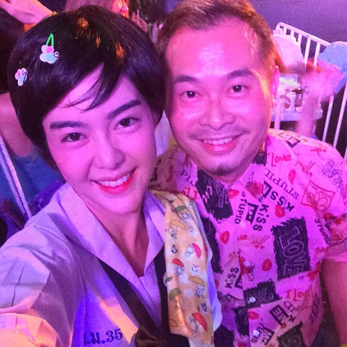 ไอซ์ ปรีชญา สวมลุคสก๊อยเหมือนเป๊ะ ตัวจริงยังยอมแพ้