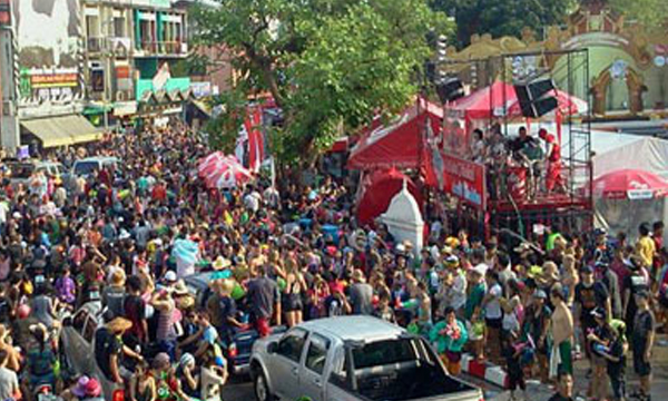 ยื่นค้าน ! ตั้งเวทีรอบคูเมืองเชียงใหม่ ช่วงสงกรานต์-สั่งงดโป๊เปลือย