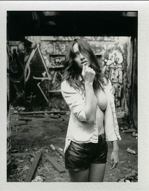 ซาร่า มาลากุล โชว์เซลฟี่หน้ากระจก อวดอกตู้ม ให้ได้ดูกันอีกแล้ว