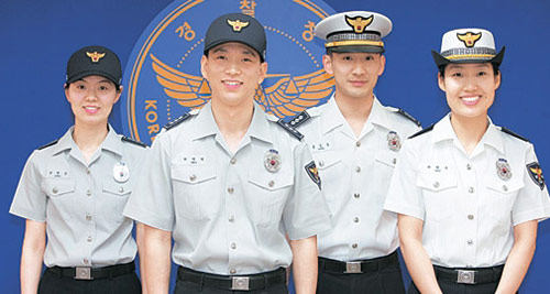  ฟิล์ม รัฐภูมิ จัดฉากเล่น Ice Bucket เกาหลีชี้ตำรวจปลอม