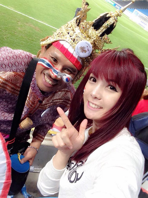 น้องเฟย์ สาวน้อยผมแดง นางฟ้าสนามบอลในอินชอนเกมส์