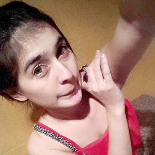 เฮเลน แฟน กบ โอรส สาวสวยที่กำลังมาแรง