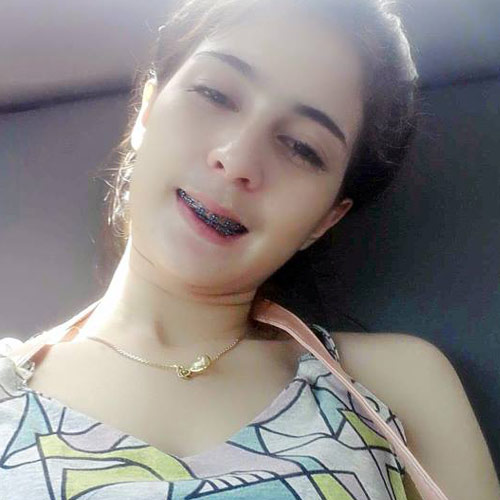 เฮเลน แฟน กบ โอรส สาวสวยที่กำลังมาแรง