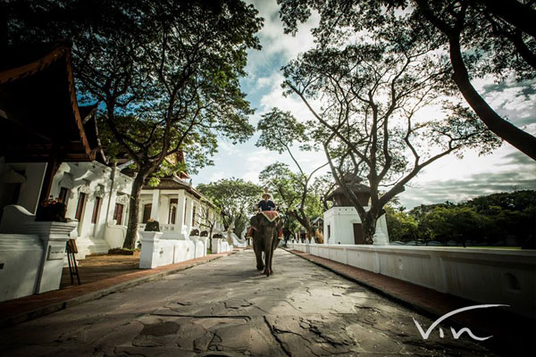 ชมภาพชุดงานหมั้น กระแต หลุยส์ งดงามแบบล้านนา ขบวนขันหมากสุดยิ่งใหญ่