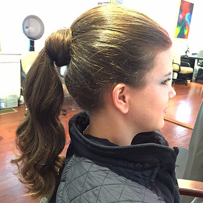 รูปทรงผมมัดรวบสูง