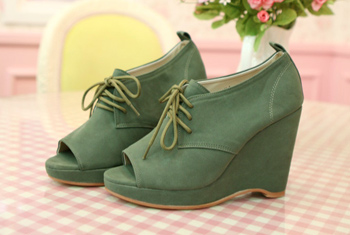 รองเท้าส้นเตารีด