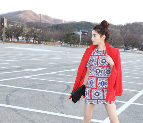 ชุดเดรสพิมพ์ลาย