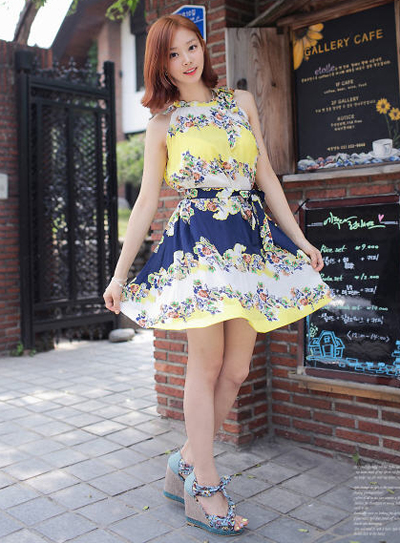 ชุดเดรสพิมพ์ลาย