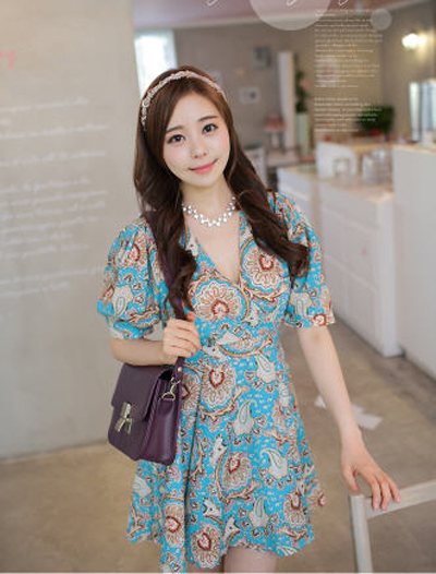 ชุดเดรสพิมพ์ลาย