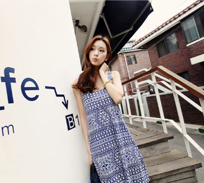 ชุดเดรสพิมพ์ลาย