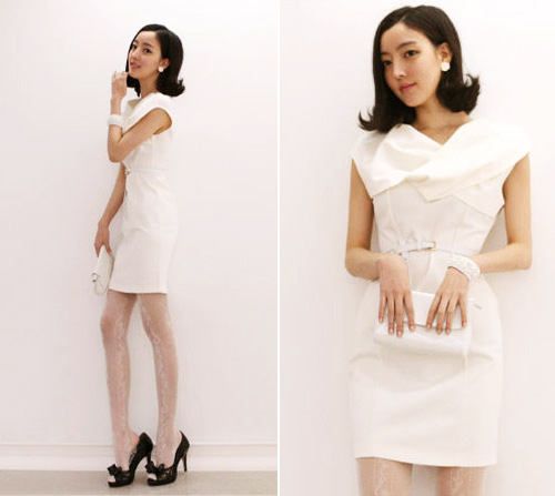 ชุดสีขาว