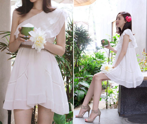 ชุดสีขาว