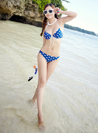 ชุดว่ายน้ำ