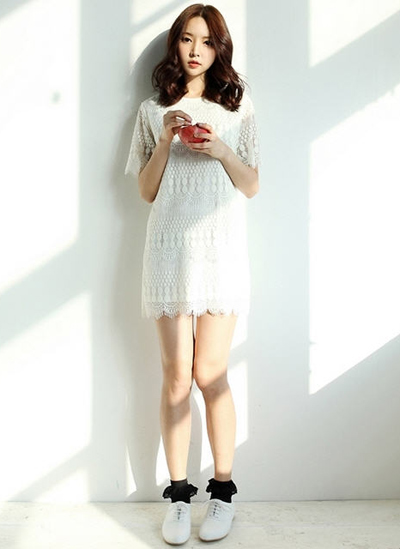 เดรสลูกไม้