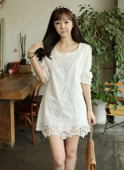 เดรสลูกไม้