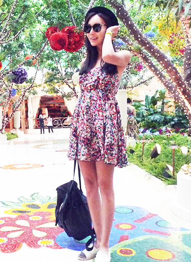 เดรสสายเดี่ยวสั้น