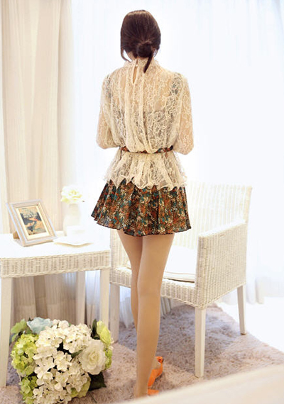 เดรสลูกไม้