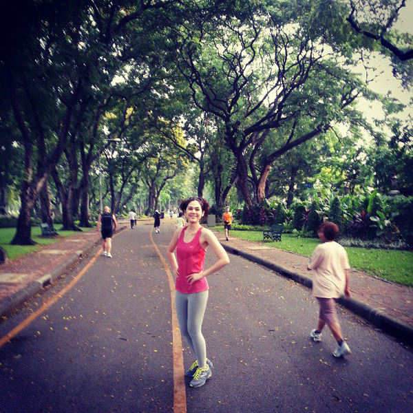 ชุดออกกำลังกายดารา