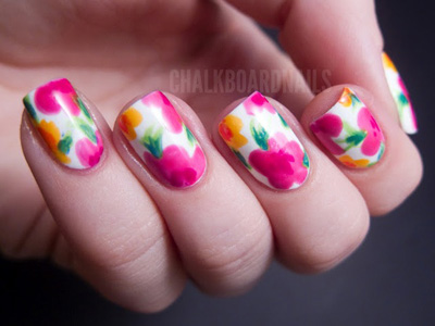 ลายเพ้นท์เล็บ