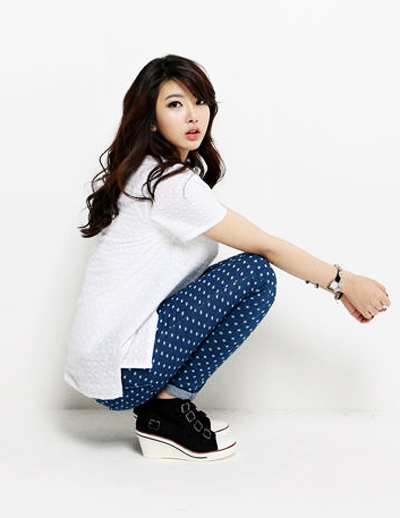 รองเท้าผ้าใบส้นสูง