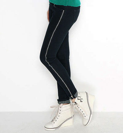 รองเท้าผ้าใบส้นสูง