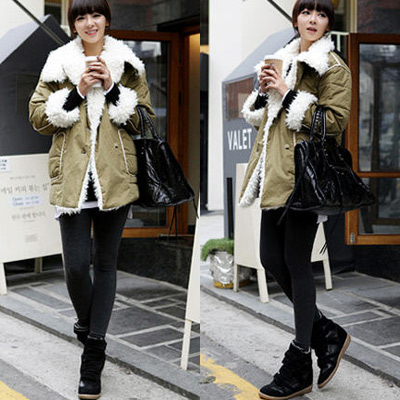 รองเท้าผ้าใบส้นสูง