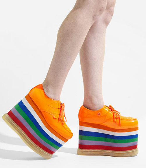 รองเท้าส้นตึก