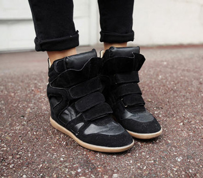 รองเท้าผ้าใบส้นสูง