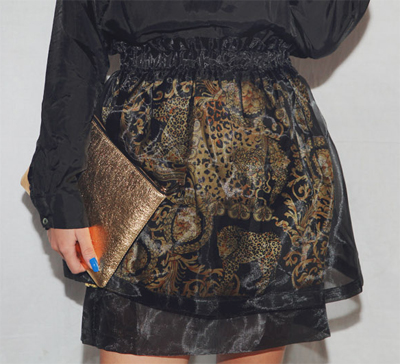 กระโปรงสั้น