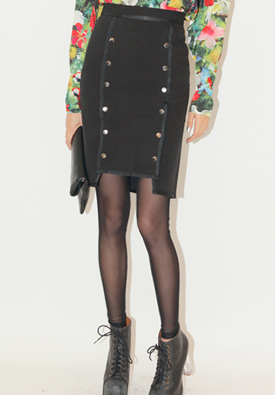 กระโปรงสั้น