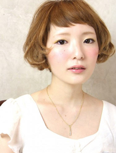 ทรงผมหน้าม้าเต่อ