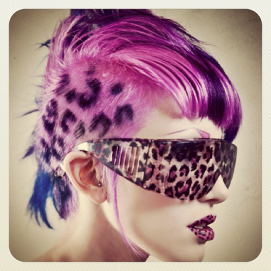 สีผมแรง ๆ