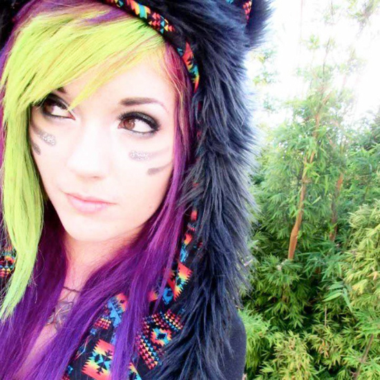 สีผมแรง ๆ