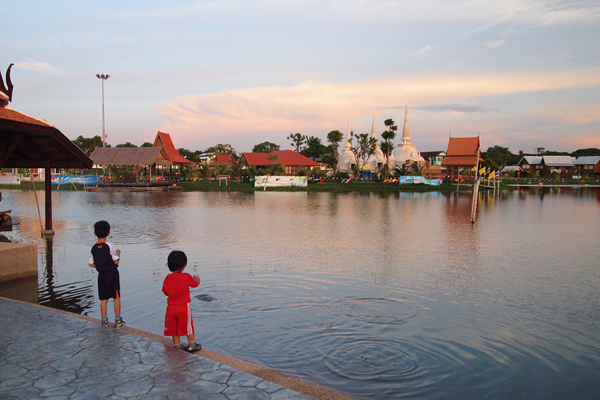 สวนสาธารณะเฉลิมพระเกียรติ ทุ่งหันตรา
