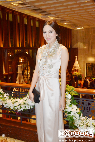 ชุดไปงานแต่งงาน