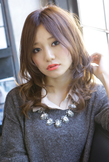 ทรงผมสำหรับคนมีกราม