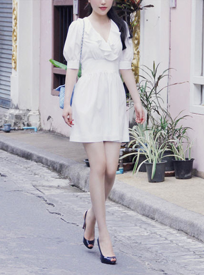 ชุดเดรสแขนตุ๊กตา