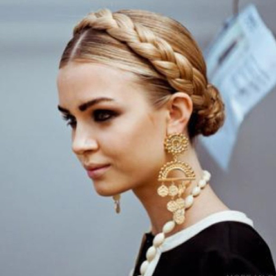 ผมเปียเกล้า