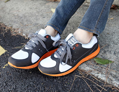 รองเท้าวิ่งผู้หญิง